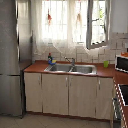 Feel Free * PalaiónTsiflíkion